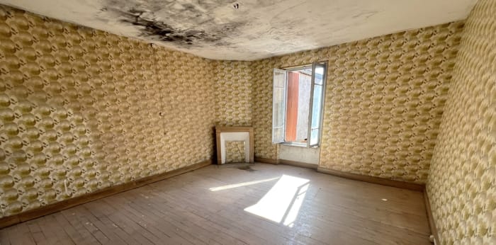Image 3 sur 5 - Maison/villa  ·  Vente · Lamontgie (63570) · 4 pièces · 70m²