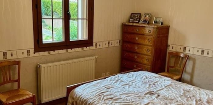 Image 12 sur 16 - Maison/villa  ·  Vente · Laroche St Cydroine (89400) · 9 pièces · 181m²