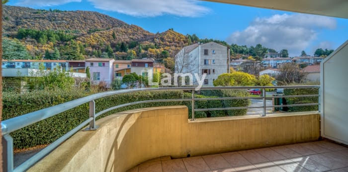 Image 1 sur 7 - Appartement  ·  Vente · Digne Les Bains (04000) · 3 pièces · 60m²