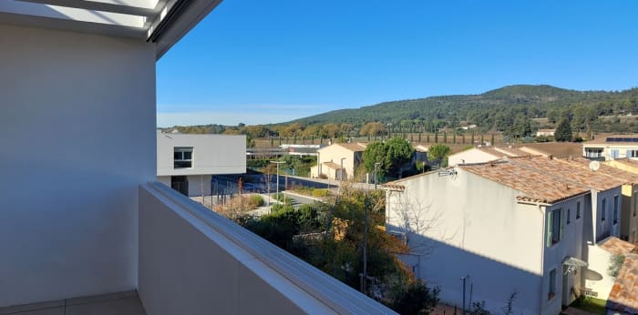 Image 1 sur 20 - Appartement  ·  Vente · Brignoles (83170) · 3 pièces · 70m²