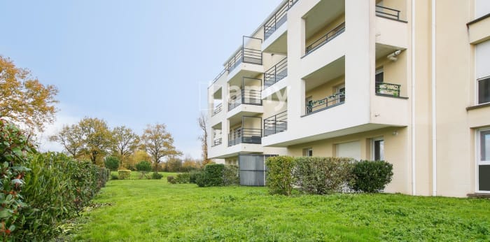 Image 1 sur 3 - Appartement  ·  Vente · La Roche Sur Yon (85000) · 3 pièces · 64m²