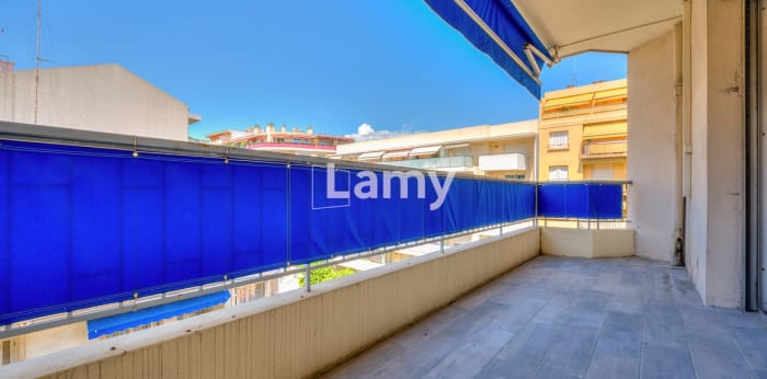 Image 5 sur 8 - Appartement  ·  Vente · Nice (06100) · 4 pièces · 82m²