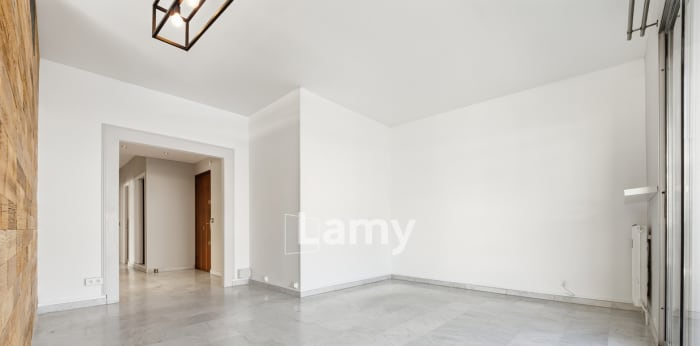 Image 1 sur 8 - Appartement  ·  Vente · Nice (06100) · 4 pièces · 82m²