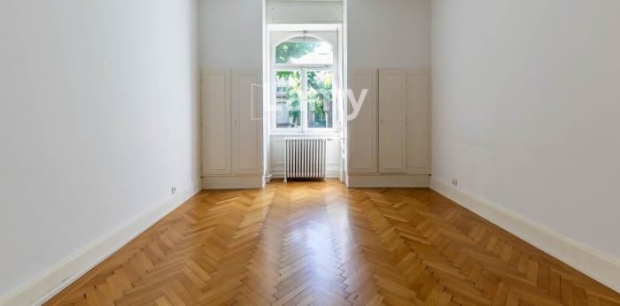 Image 3 sur 10 - Appartement  ·  Vente · Strasbourg (67000) · 7 pièces · 182m²