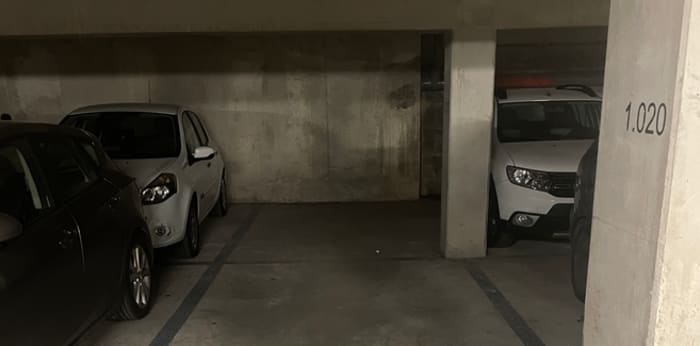Image 2 sur 5 - Parking/box  ·  Vente · Marseille 05 (13005) · 1 pièce · 25m²