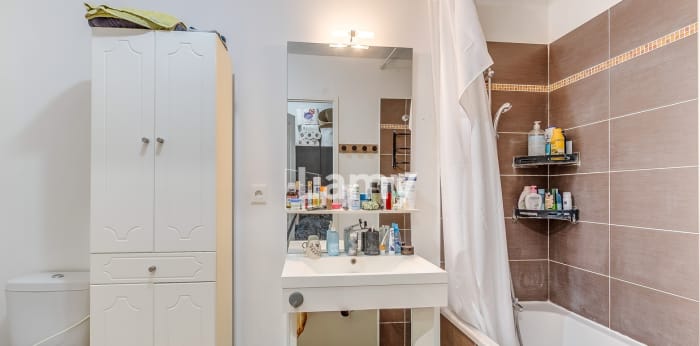 Image 8 sur 8 - Appartement  ·  Vente · Lille (59000) · 2 pièces · 48m²