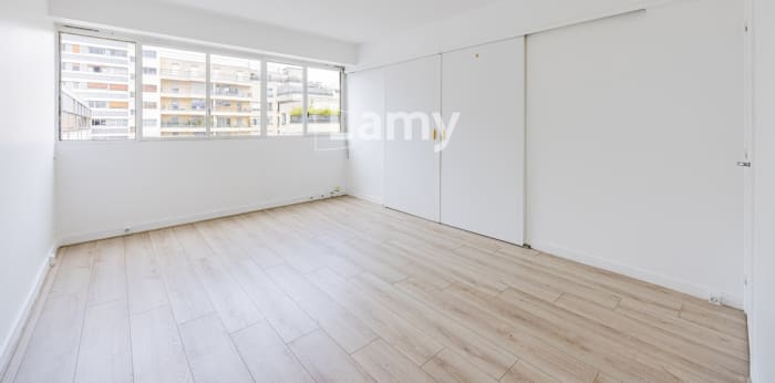 Image 3 sur 11 - Appartement  ·  Vente · Paris (75015) · 2 pièces · 46m²