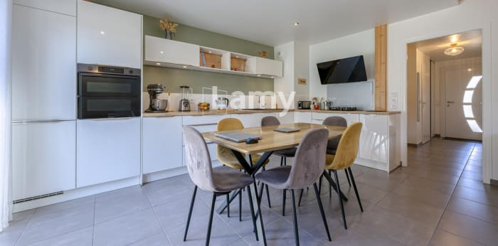 Image 3 sur 16 - Maison/villa  ·  Vente · Annecy (74940) · 5 pièces · 116m²