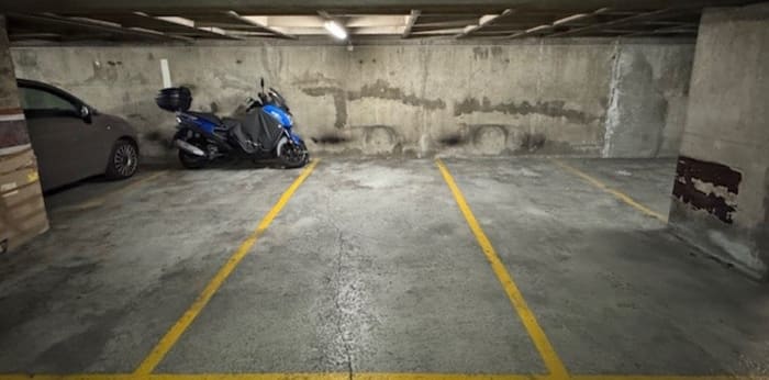 Image 2 sur 5 - Parking/box  ·  Vente · Paris (75015) · 11m²