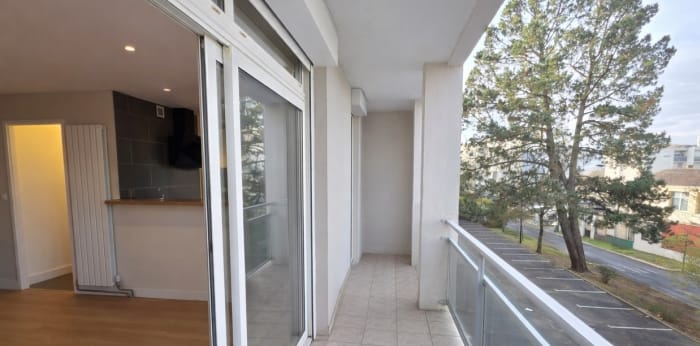 Image 2 sur 12 - Appartement  ·  Vente · Bordeaux (33200) · 4 pièces · 67m²