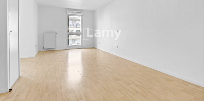 Image 3 sur 11 - Appartement  ·  Vente · Corbeil Essonnes (91100) · 1 pièce · 34m²