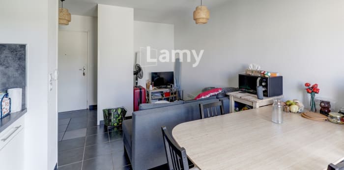 Image 2 sur 10 - Appartement  ·  Vente · Clermont Ferrand (63100) · 2 pièces · 40m²