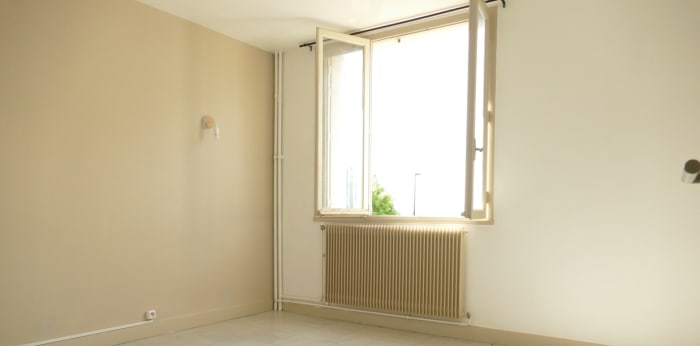 Image 2 sur 5 - Appartement  ·  Vente · Trevoux (01600) · 1 pièce · 26m²
