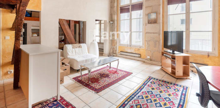 Image 1 sur 11 - Appartement  ·  Vente · Paris (75004) · 2 pièces · 55m²