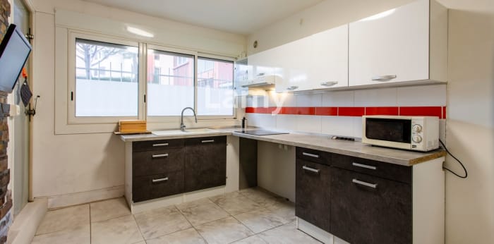 Image 5 sur 14 - Appartement  ·  Vente · Salon De Provence (13300) · 5 pièces · 92m²