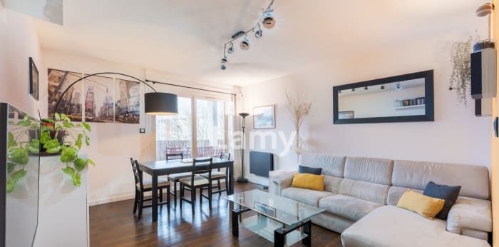Image 3 sur 16 - Appartement  ·  Vente · Villeurbanne (69100) · 4 pièces · 79m²