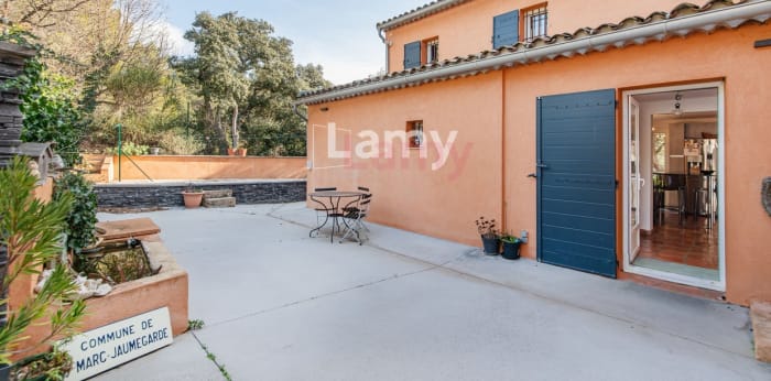 Image 23 sur 23 - Maison/villa  ·  Vente · St Marc Jaumegarde (13100) · 6 pièces · 212m²