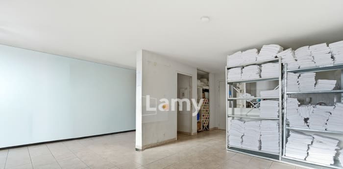 Image 3 sur 8 - Appartement  ·  Vente · Nice (06300) · 2 pièces · 52m²