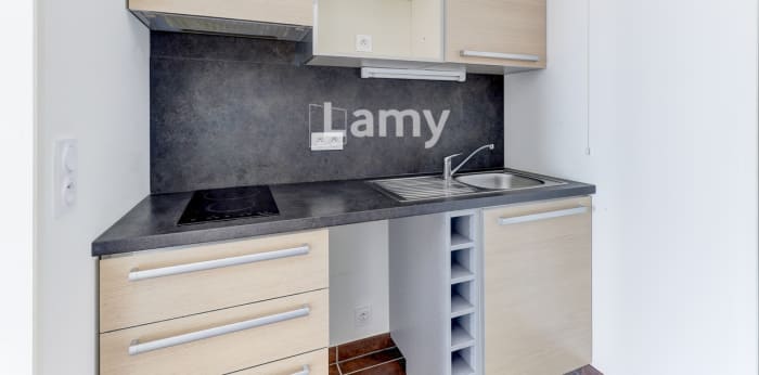 Image 8 sur 12 - Appartement  ·  Vente · Clermont Ferrand (63000) · 1 pièce · 30m²