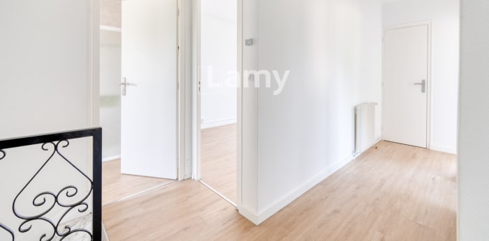 Image 5 sur 13 - Maison/villa  ·  Vente · Carbon Blanc (33560) · 5 pièces · 113m²