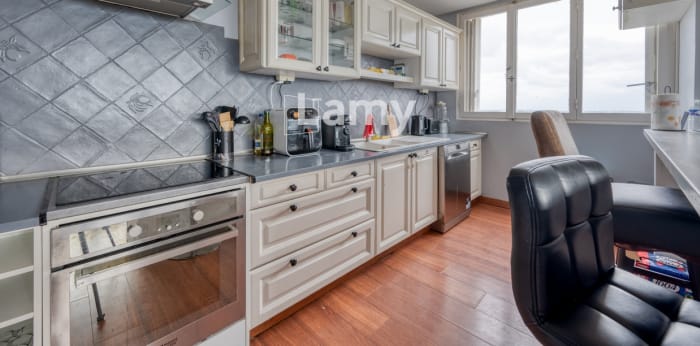 Image 2 sur 11 - Appartement  ·  Vente · Merignac (33700) · 4 pièces · 84m²