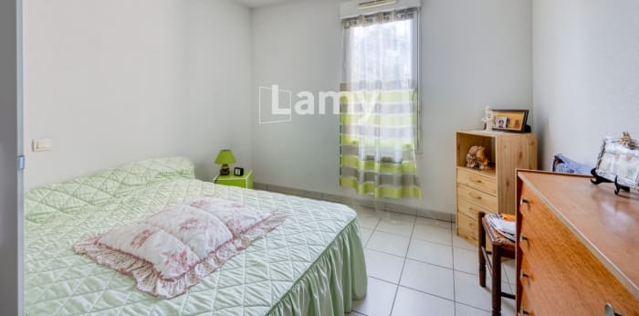 Image 3 sur 5 - Appartement  ·  Vente · Cavignac (33240) · 2 pièces · 40m²