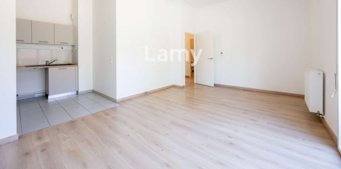Image 5 sur 15 - Appartement  ·  Vente · Bordeaux (33300) · 2 pièces · 50m²