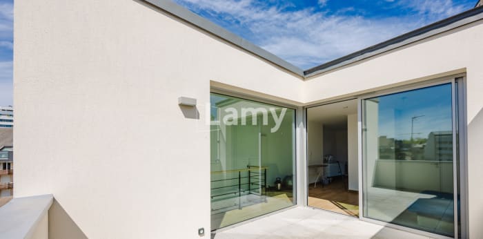 Image 2 sur 9 - Maison/villa  ·  Vente · Rennes (35000) · 7 pièces · 211m²