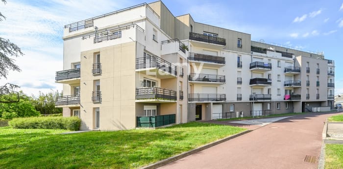 Image 11 sur 17 - Appartement  ·  Vente · St Jean De La Ruelle (45140) · 2 pièces · 42m²