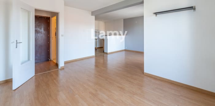 Image 5 sur 12 - Appartement  ·  Vente · Sevran (93270) · 2 pièces · 49m²