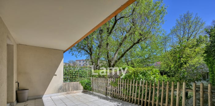 Image 1 sur 8 - Appartement  ·  Vente · Nimes (30900) · 2 pièces · 44m²