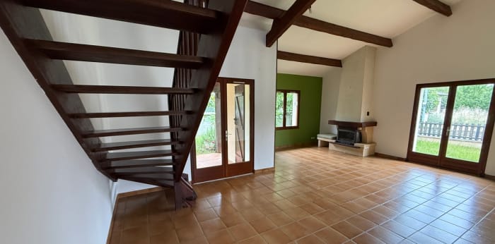 Image 2 sur 16 - Maison/villa  ·  Vente · Castelginest (31780) · 124m²