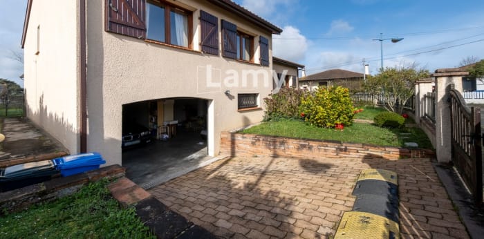 Image 12 sur 16 - Maison/villa  ·  Vente · Castelginest (31780) · 124m²