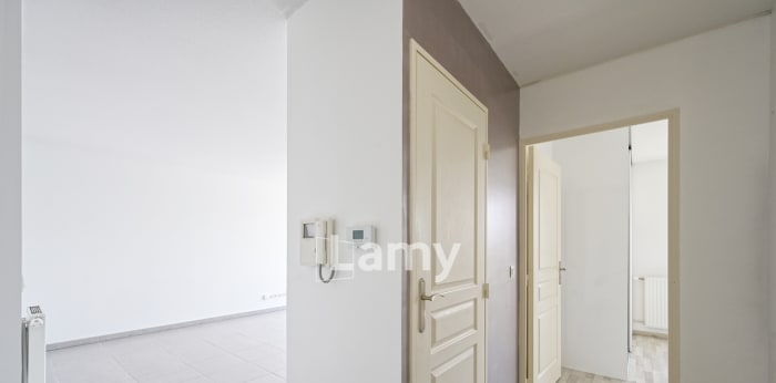 Image 9 sur 12 - Appartement  ·  Vente · Coublevie (38500) · 2 pièces · 47m²