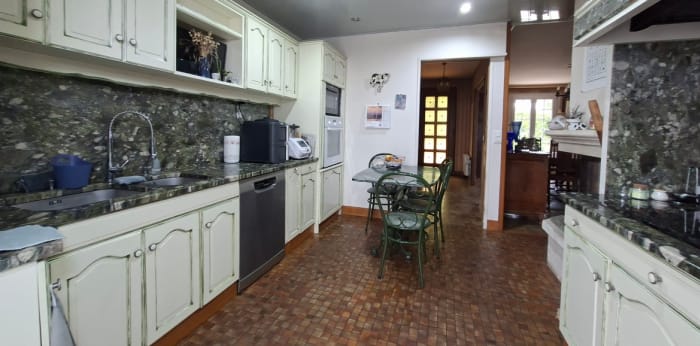 Image 9 sur 9 - Maison/villa  ·  Vente · Beaucouze (49070) · 8 pièces · 140m²