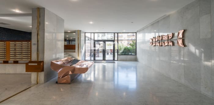 Image 2 sur 10 - Appartement  ·  Vente · Paris 15 (75015) · 4 pièces · 55m²