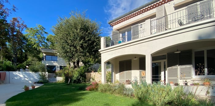 Image 3 sur 10 - Maison/villa  ·  Vente · St Marc Jaumegarde (13100) · 10 pièces · 400m²