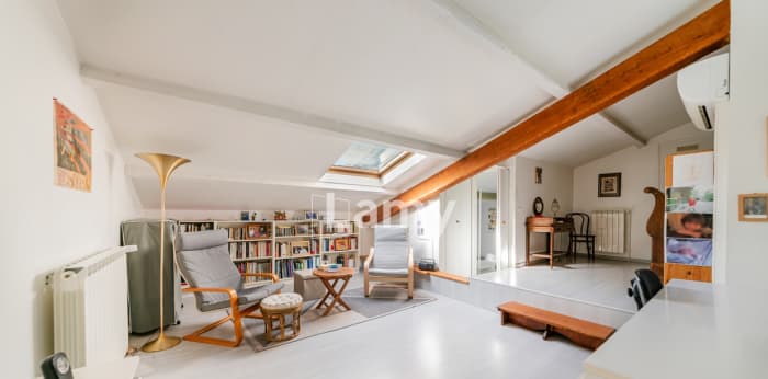 Image 12 sur 14 - Maison/villa  ·  Vente · St Marc Jaumegarde (13100) · 8 pièces · 220m²