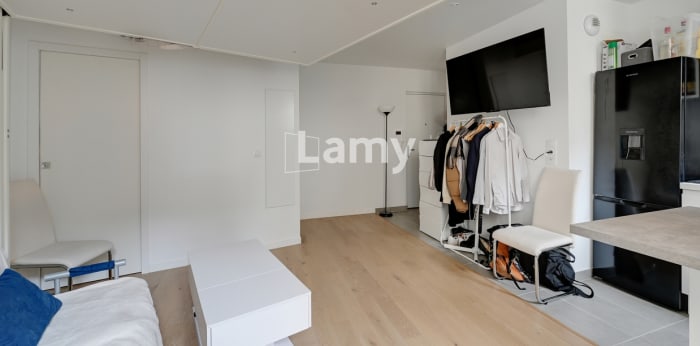 Image 5 sur 8 - Appartement  ·  Vente · Paris (75019) · 1 pièce · 24m²