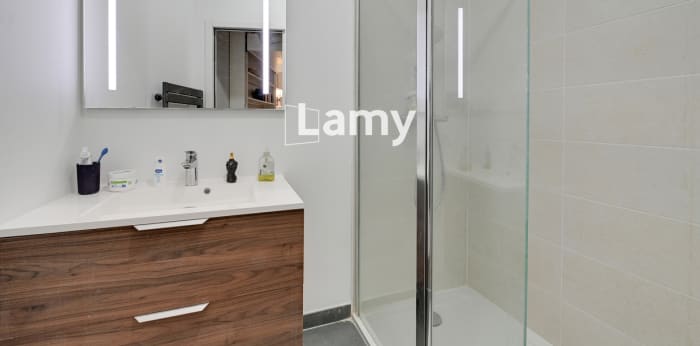 Image 2 sur 8 - Appartement  ·  Vente · Paris (75019) · 1 pièce · 24m²
