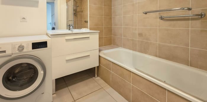 Image 7 sur 16 - Appartement  ·  Vente · Thonon Les Bains (74200) · 3 pièces · 63m²