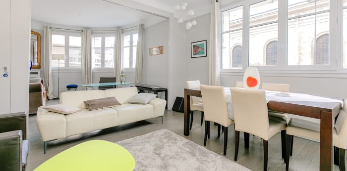 Image 1 sur 10 - Appartement  ·  Vente · Paris (75007) · 3 pièces · 79m²