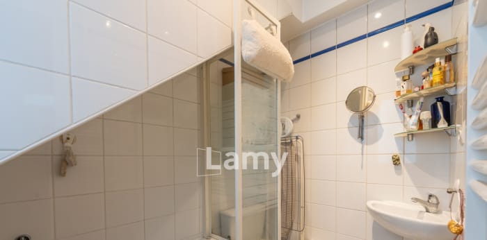 Image 3 sur 11 - Appartement  ·  Vente · Paris (75010) · 1 pièce · 18m²