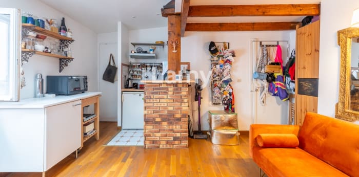 Image 6 sur 11 - Appartement  ·  Vente · Paris (75010) · 1 pièce · 18m²