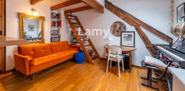 Image 1 sur 11 - Appartement  ·  Vente · Paris (75010) · 1 pièce · 18m²