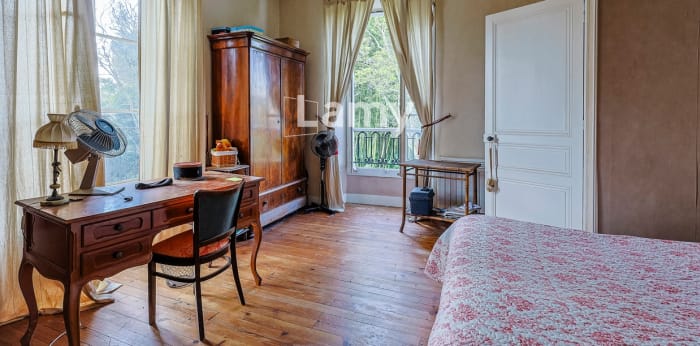 Image 14 sur 15 - Maison/villa  ·  Vente · Pau (64000) · 12 pièces · 400m²