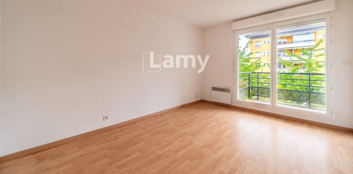 Image 2 sur 8 - Appartement  ·  Vente · St Louis (68300) · 3 pièces · 50m²