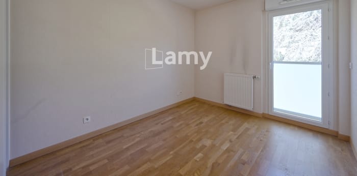 Image 8 sur 16 - Appartement  ·  Vente · La Tronche (38700) · 4 pièces · 87m²