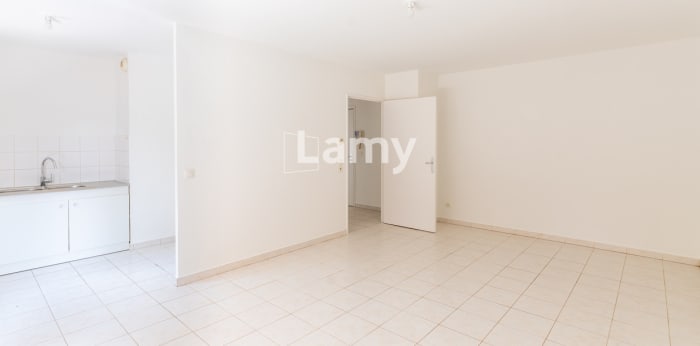 Image 3 sur 11 - Appartement  ·  Vente · Antibes (06600) · 2 pièces · 51m²