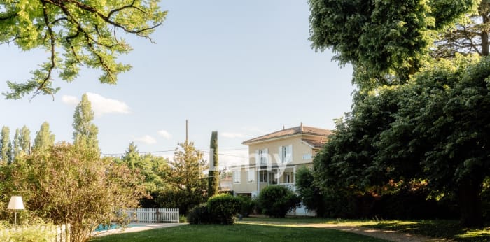 Image 7 sur 17 - Maison/villa  ·  Vente · Reyrieux (01600) · 7 pièces · 224m²